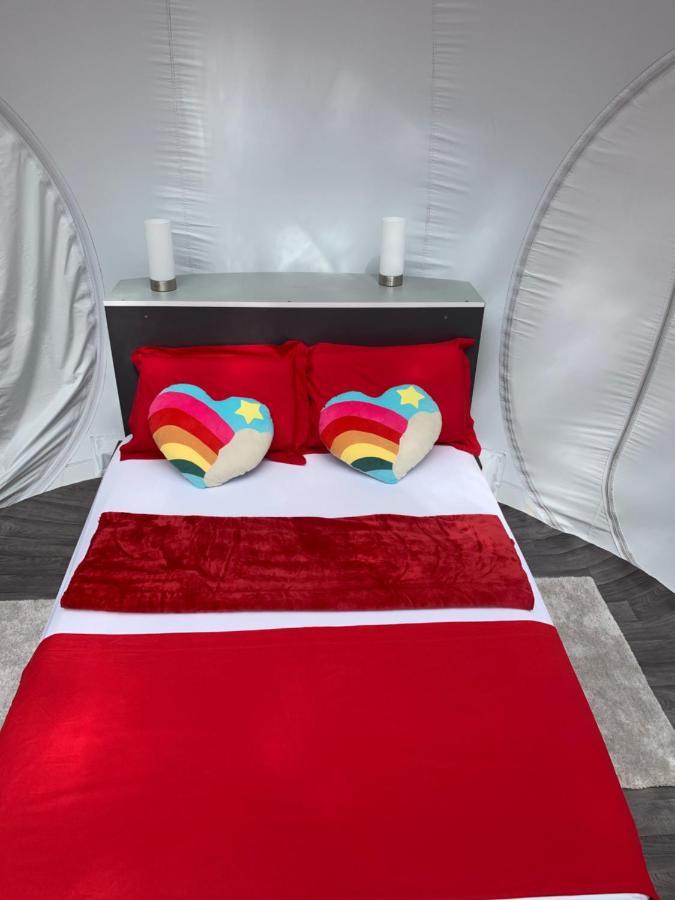 Hotel Maisons Bulles Deluxe Bouillante Exterior foto